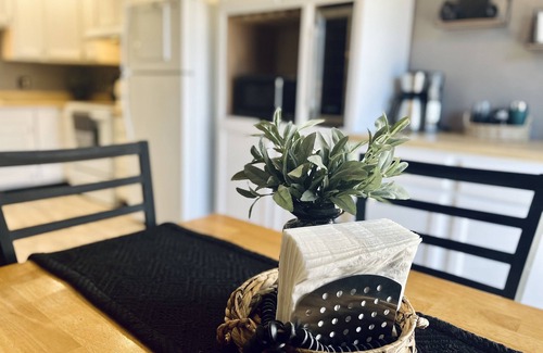 Gillette House | Warm & Welcoming Townhome in Gillette