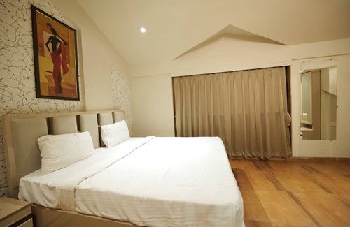 St.Stanislaus Villa Villa | Warm Wood Villa By 97RoyalVista