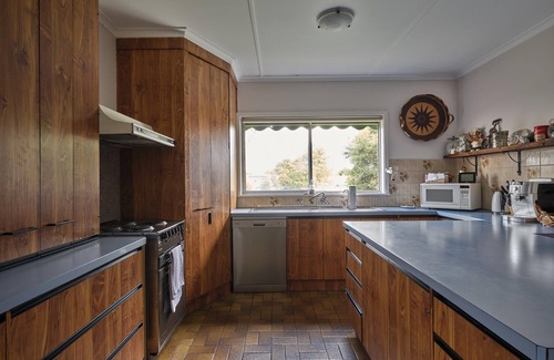 Rosebud House | Warraburra Beach Shack Rosebud, 2 bedroom. - Enjoy your own beach box on holiday!