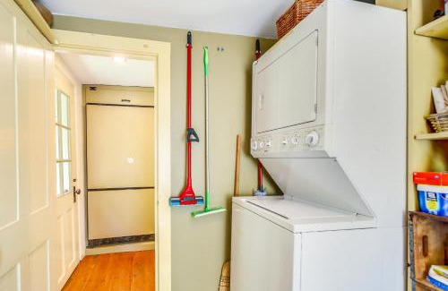 Warren House | Warren Vacation Rental about 3 Mi to Sugarbush Resort!