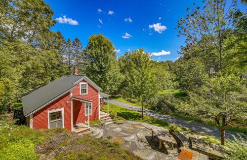 Warren House | Warren Vacation Rental about 3 Mi to Sugarbush Resort!