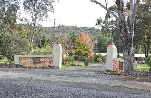 Coonabarabran Hotel | Warrumbungles Mountain Motel