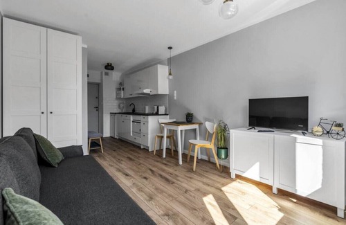 Srodmiescie Połnocne Apartment | Warsaw City Center Studio - Park, Subway Nearby by Rentujemy