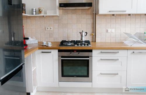 Srodmiescie Apartment | Warsaw Concierge Bracka Retro flat