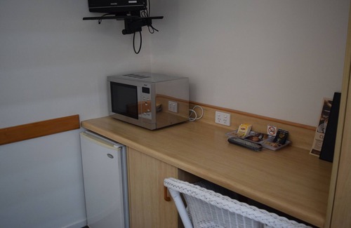 Warwick Hotel | Warwick Vines Motel