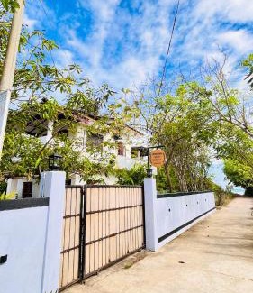 Thalaramba Bed & Breakfast | Wasana Ocean View Villa Mirissa
