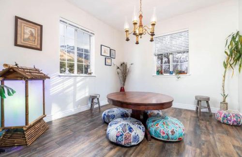 Cottonwood Heights House | Wasatch Cottage Hot Tub Pool Table Skiers Dream