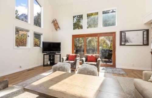 Cottonwood Heights House | Wasatch Mtn. Basecamp Retreat - Private Hot Tub