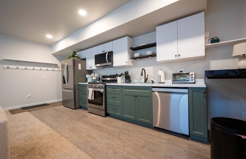 Mountain Green House | Wasatch Peak Chateau | Pool | Hot Tub | Lower Unit