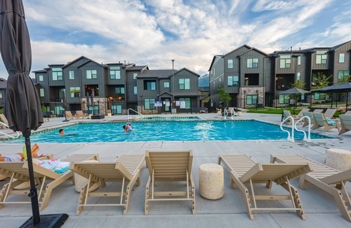 Mountain Green House | Wasatch Peak Chateau | Pool | Hot Tub | Lower Unit