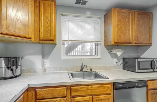 Takoma Park Apartment | Washington, DC, Area Apartment 8 Mi to Downtown!