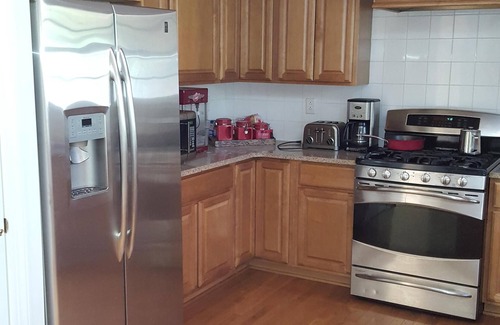 White Oak House | Washington DC Suburb with Quite Neighborhood Just A Stones Throw From Everything