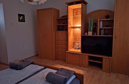 Sarud Apartment | WatAir House Apartman Sarud
