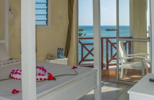 Watamu Hotel | Watamu Adventist Beach Resort