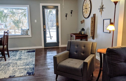 Bagley House | Watch the river flow past as the eagles soar overhead.