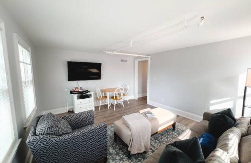 Hyannis House | Water Access 5-Bed 2-Bath Retreat