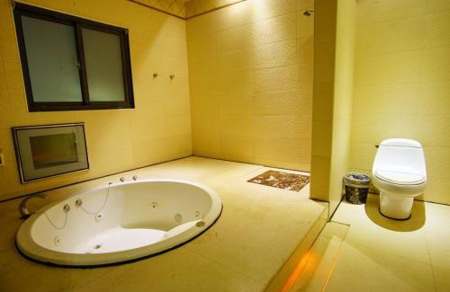 Daya Hotel | Water City Motel