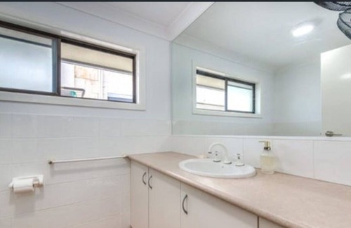 Paradise Point House | Water Front - Bridge Free Access