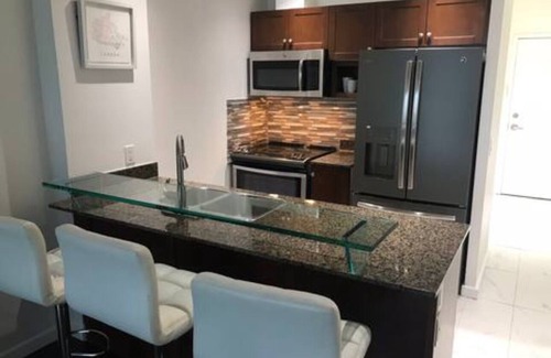 Toronto Entertainment District Condo | Water front condo/ripleys/scotia centre