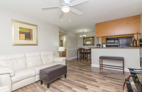Brandon Condo | Water Front - Corner Location -1 Bedroom 1 Bath