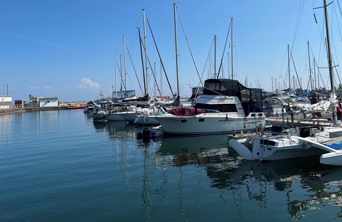 Cobourg House | Water Front Townhouse at Cobourg Beach, 5 star beautiful vacation home.