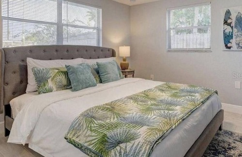 Hudson Beach Estates House | Water Front Vacation Destination