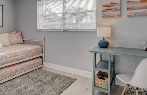 Hudson Beach Estates House | Water Front Vacation Destination