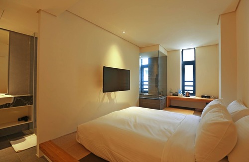 Beitou Hotel | Water House