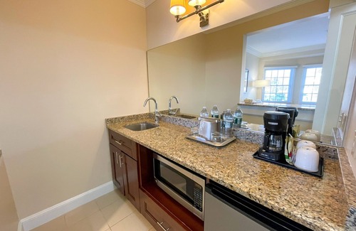 Westbrook Center Resort | Water's Edge Resort & Spa