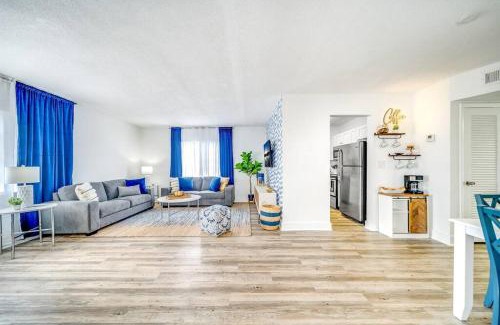 Survey Creek Apartment | Water View - 1st Floor - Stocked - Palm Wave Says