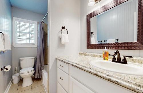 Kingsland House | Water View Haven