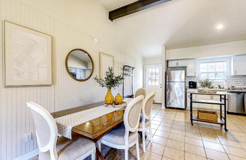 Kingsland House | Water View Retreat