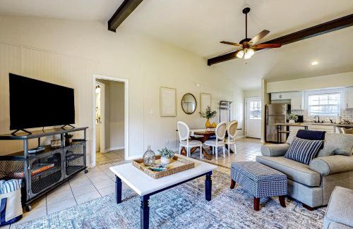 Kingsland House | Water View Retreat