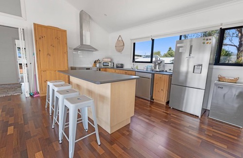 Newlands Arm House | Water views, open-plan living & stunning decor in Newlands Arm