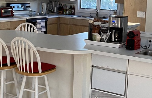 Groton Long Point House | Water views, work/live, 5BD/2.5BA, Pets Welcome in Groton long Point!