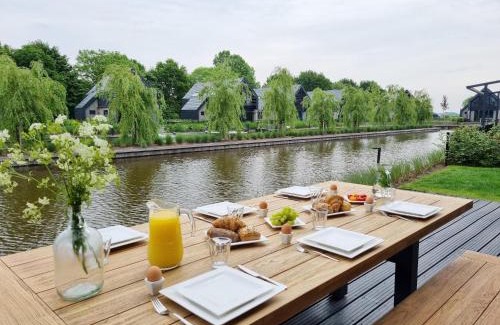 Balk House | Water Villa in Balk by Slotermeer Lake, cleaning included