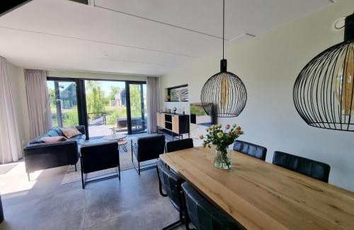 Balk House | Water Villa in Balk with Lake Access, cleaning included