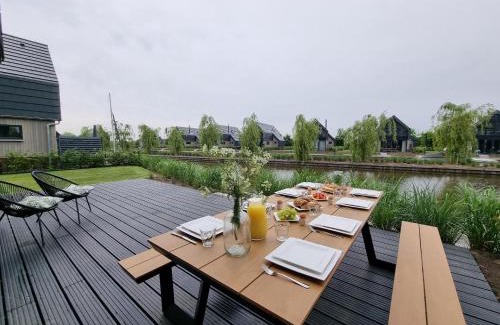Balk House | Water Villa in Balk with Private Jetty, cleaning included