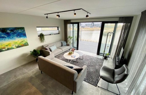 Balk House | Water Villa in Balk with Private Jetty