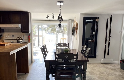 Saint-Alphonse-Rodriguez Ski Chalet | Waterfront cottage