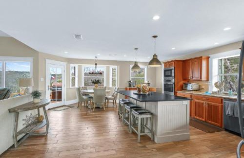 Wimberley House | Waterfall Vista