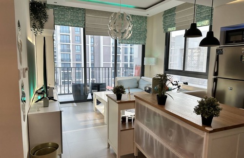 Muharraq Apartment | Waterfront and Sunset Facing Smart Apartment