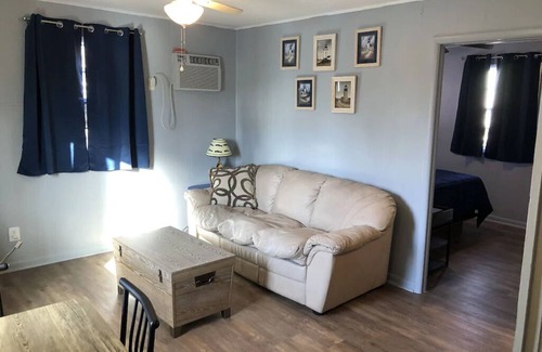 Grove Cabin | Waterfront 1 Bedroom/Cabin I/New Remodeled
