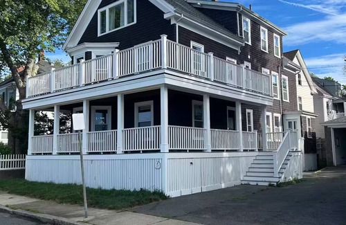 Salem Apartment | Waterfront 2 Bedroom Unit