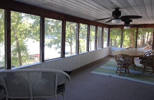 Gravois Mills House | WATERFRONT! 2 Kings, Jet Ski Lift, Huge Swim Platform, space to tie boat to dock