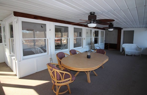 Gravois Mills House | WATERFRONT! 2 Kings, Jet Ski Lift, Huge Swim Platform, space to tie boat to dock