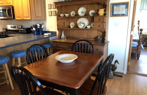 Severna Park House | Waterfront 2BR Guest House on Cypress Creek - Severna Park