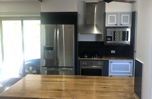 Southport Apartment | Waterfront 2Brm Villa Pet friendly.