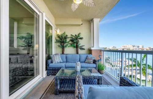 Clearwater Beach Apartment | Waterfront -3BR - 2Kings -Pool Balcony - Beach