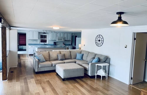 Windham House | Waterfront 3BR Home on Little Sebago Lake